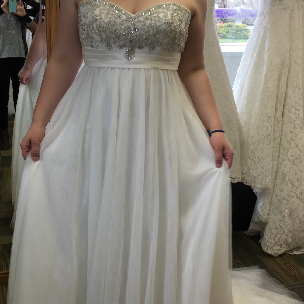 Private Collection Wedding Gown Sz 14